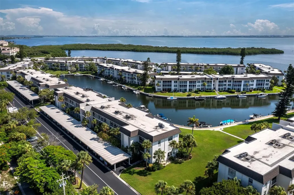 4350 Chatham Drive Longboat Key FL 34228