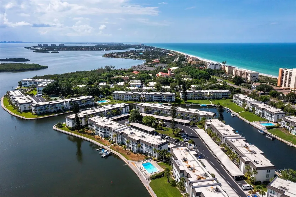 4350 Chatham Drive Longboat Key FL 34228