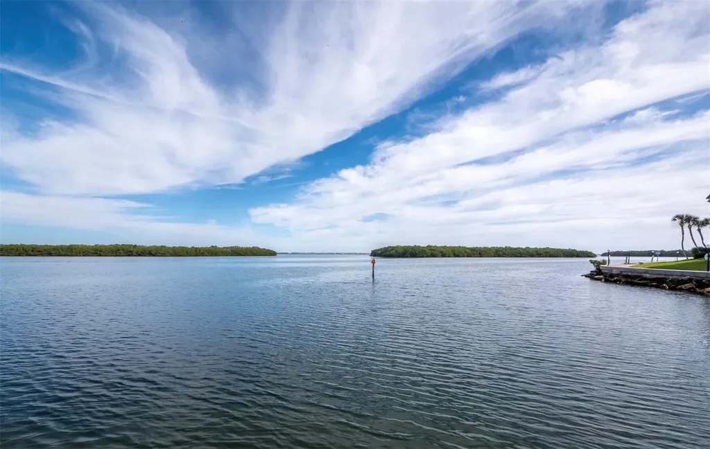 4350 Chatham Drive Longboat Key FL 34228