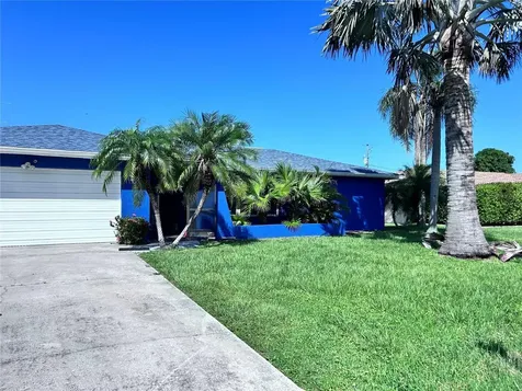 3822 SE 2nd Avenue Cape Coral FL 33904