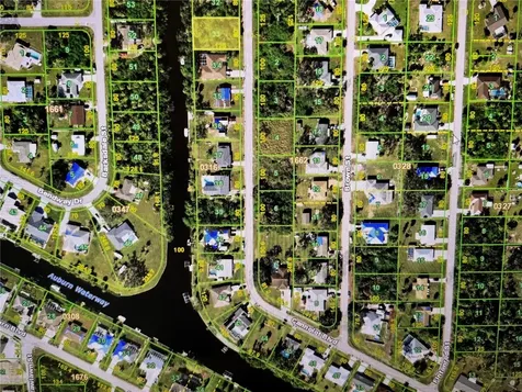 2267 Cannolot Boulevard Port Charlotte FL 33948