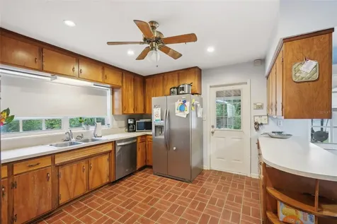 505 W Devane Street Plant City FL 33563