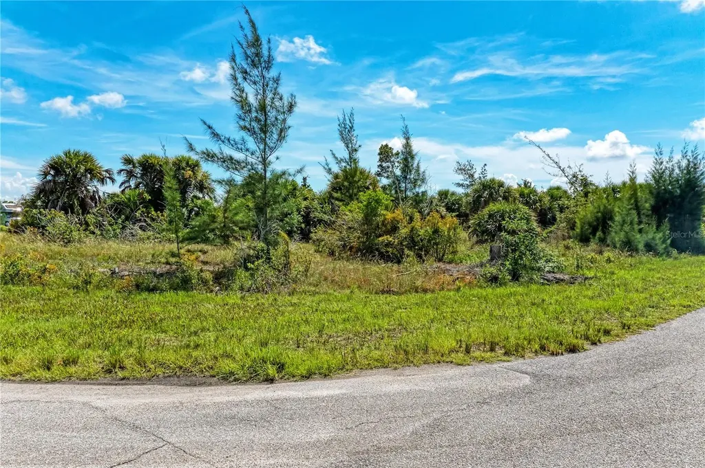 10471 Poughkeepsie Circle Port Charlotte FL 33981