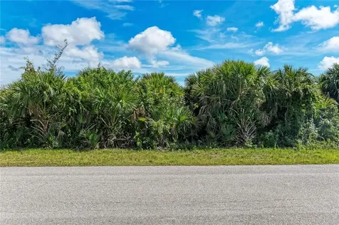 10453 Poughkeepsie Circle Port Charlotte FL 33981