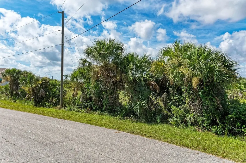 10432 Mcalester Circle Port Charlotte FL 33981