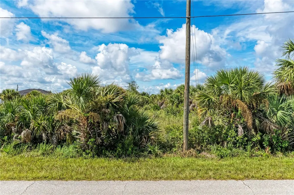 10432 Mcalester Circle Port Charlotte FL 33981