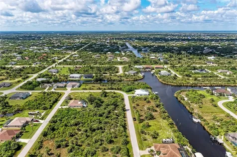 10432 Mcalester Circle Port Charlotte FL 33981
