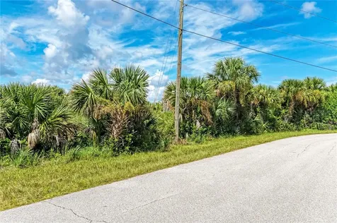 10432 Mcalester Circle Port Charlotte FL 33981