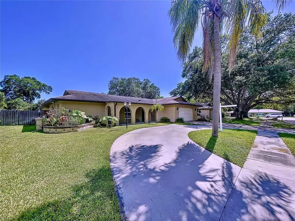 1231 15th Court SW Largo FL 33770
