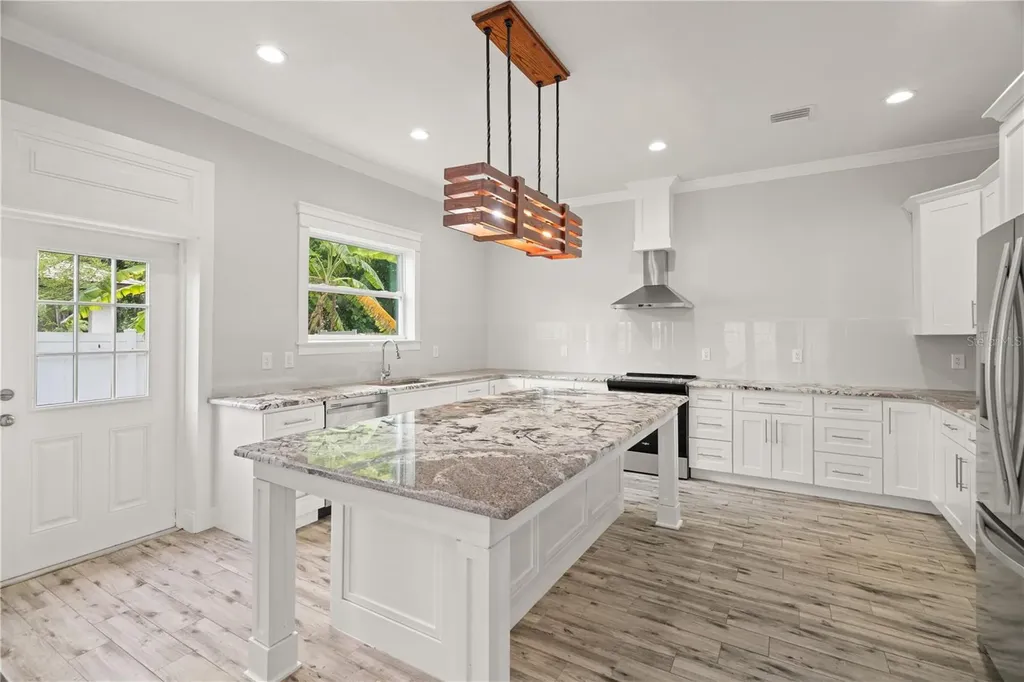 6016 82nd Terrace N Pinellas Park FL 33781