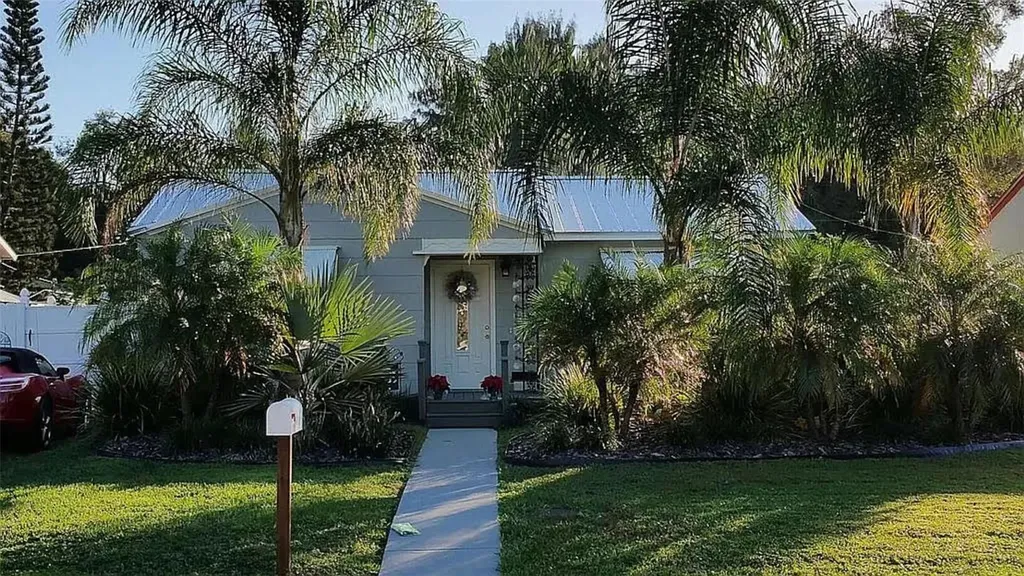 2654 45th Street S Gulfport FL 33711
