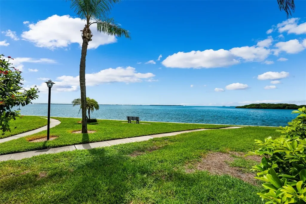 138 1st Street E St Petersburg FL 33715