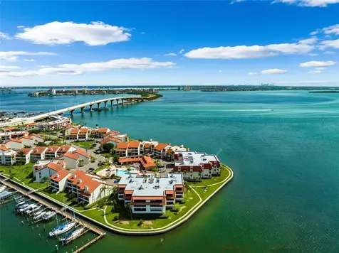 138 1st Street E St Petersburg FL 33715