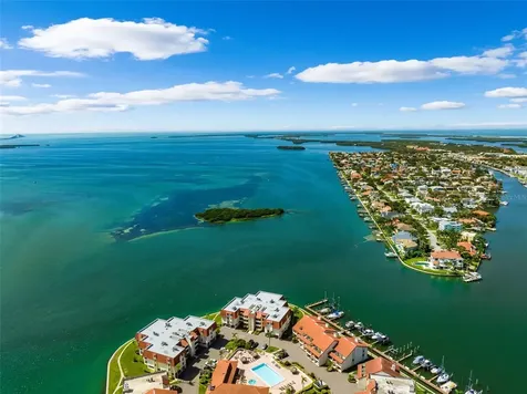 138 1st Street E St Petersburg FL 33715