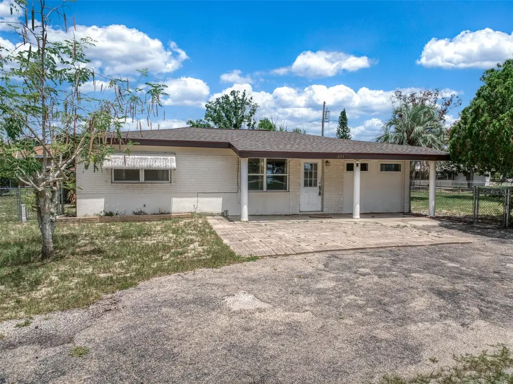 301 Swallow Avenue Sebring FL 33870