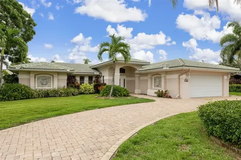 1800 Tanglewood Drive NE St Petersburg FL 33702