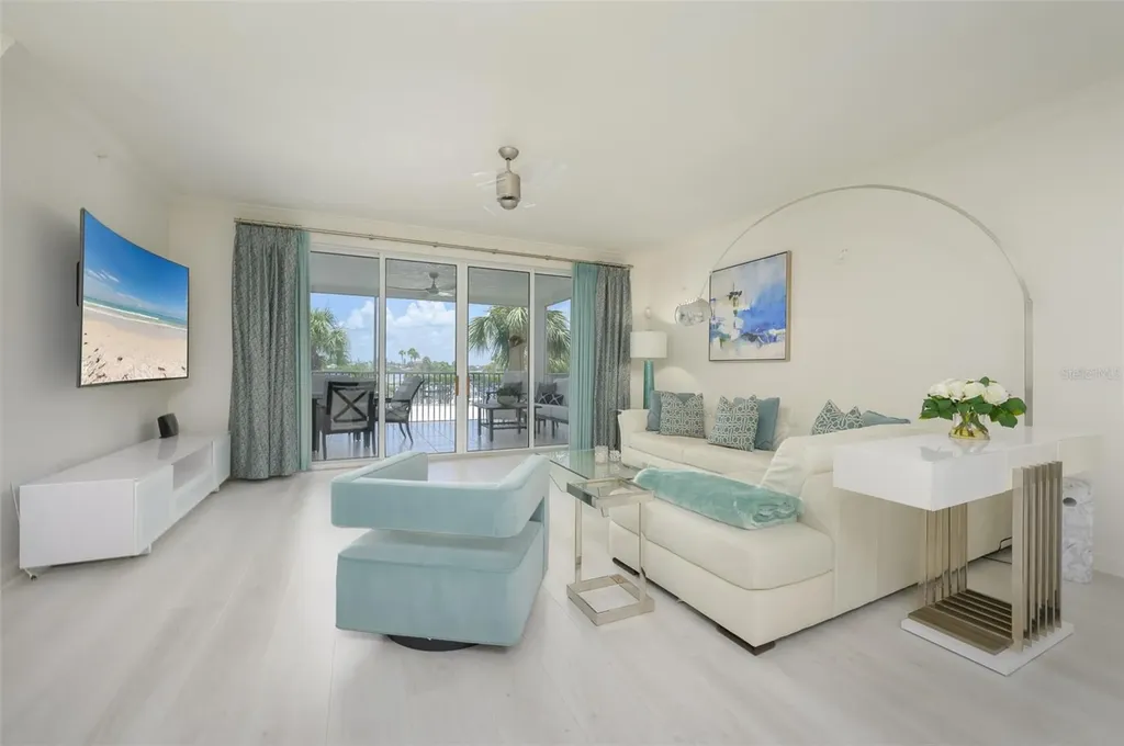 1260 Dolphin Bay Way Sarasota FL 34242