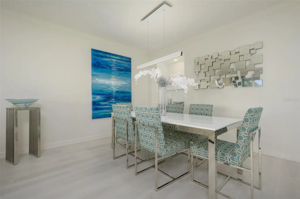 1260 Dolphin Bay Way Sarasota FL 34242