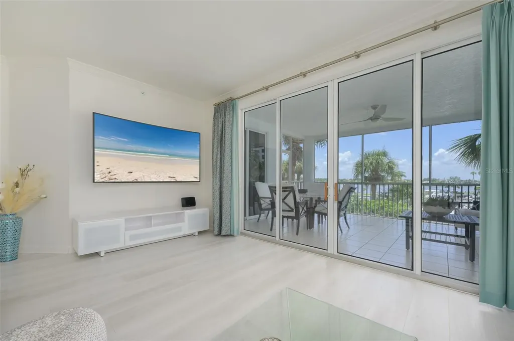 1260 Dolphin Bay Way Sarasota FL 34242