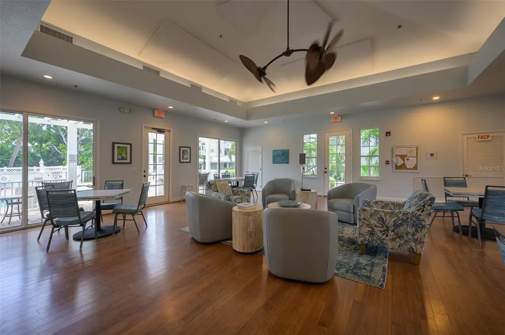 1260 Dolphin Bay Way Sarasota FL 34242