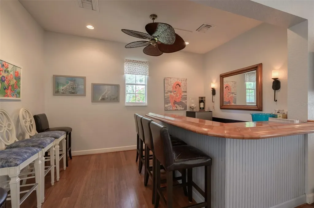 1260 Dolphin Bay Way Sarasota FL 34242