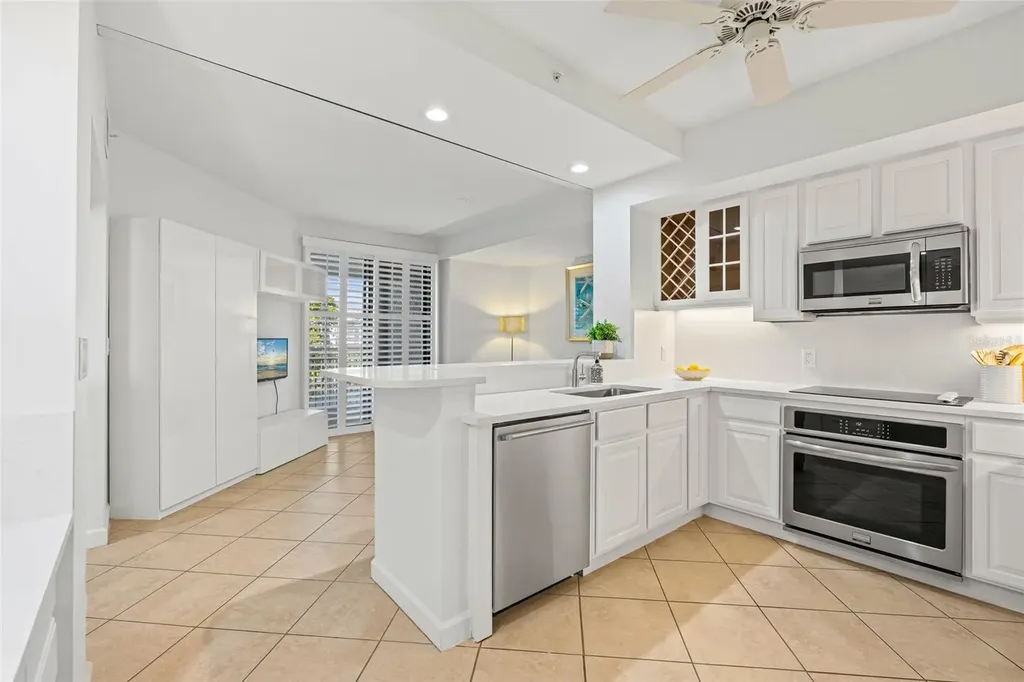 1260 Dolphin Bay Way Sarasota FL 34242