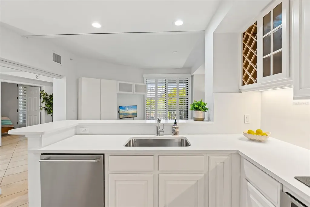 1260 Dolphin Bay Way Sarasota FL 34242