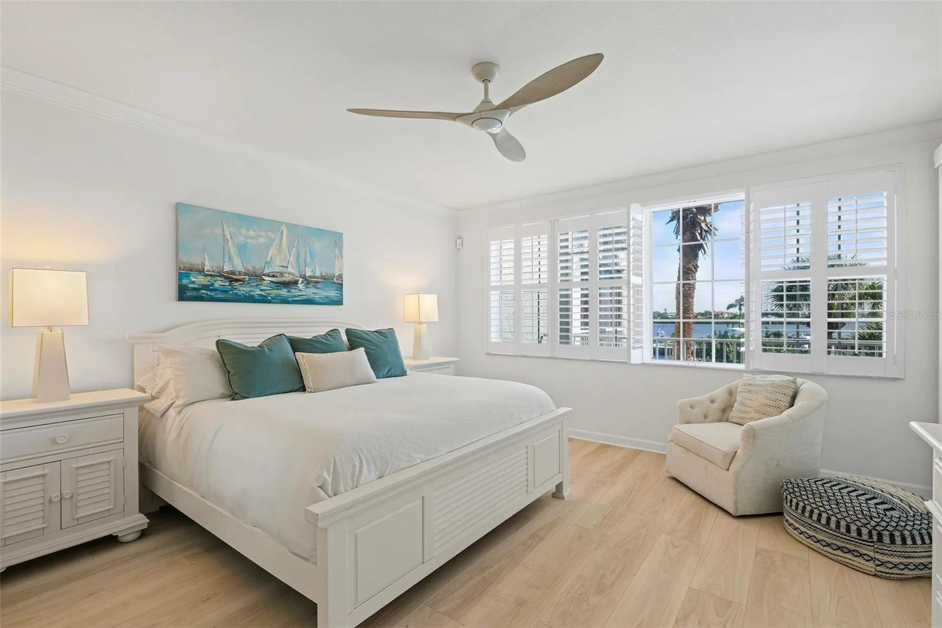 1260 Dolphin Bay Way Sarasota FL 34242
