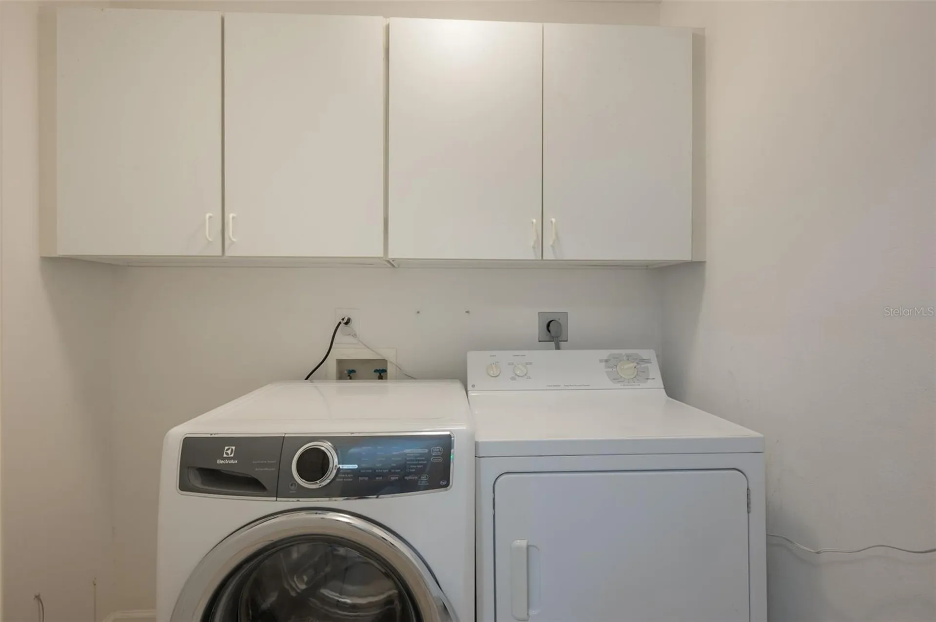 1260 Dolphin Bay Way Sarasota FL 34242