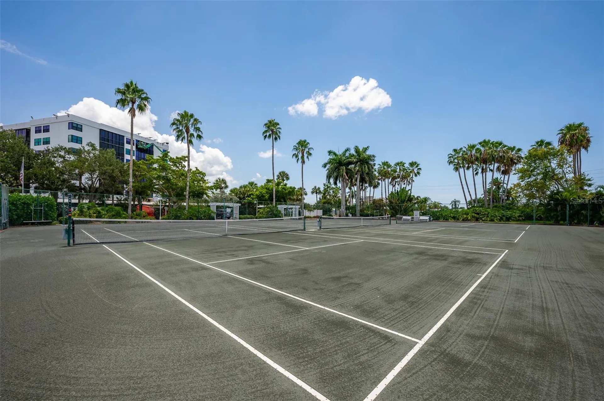 1260 Dolphin Bay Way Sarasota FL 34242