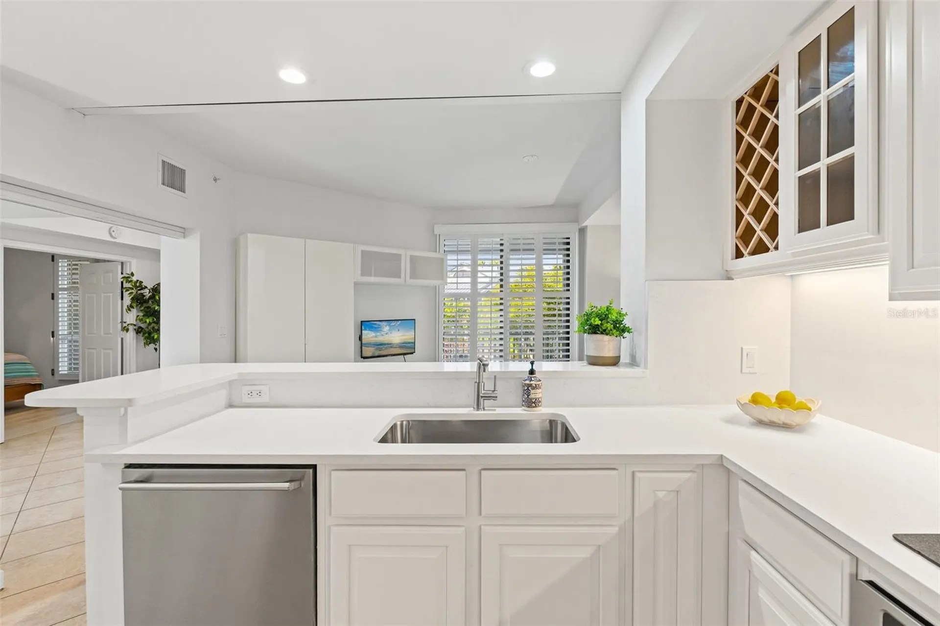 1260 Dolphin Bay Way Sarasota FL 34242