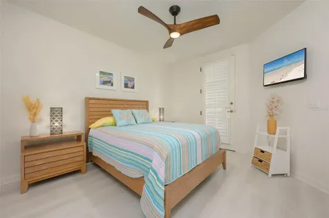 1260 Dolphin Bay Way Sarasota FL 34242