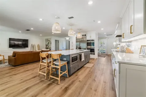 4804 W Estrella Street Tampa FL 33629