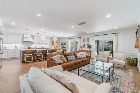 4804 W Estrella Street Tampa FL 33629