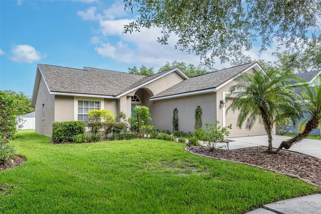 5603 Hawkgrove Place Lithia FL 33547