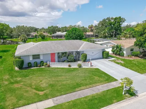 2462 Breakwater Circle Sarasota FL 34231