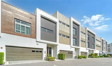 251 Cosmopolitan Court Sarasota FL 34236