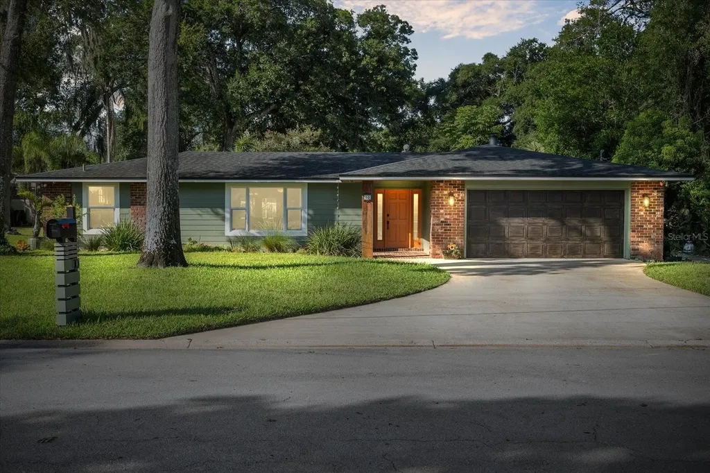 10 Oakmont Circle Ormond Beach FL 32174