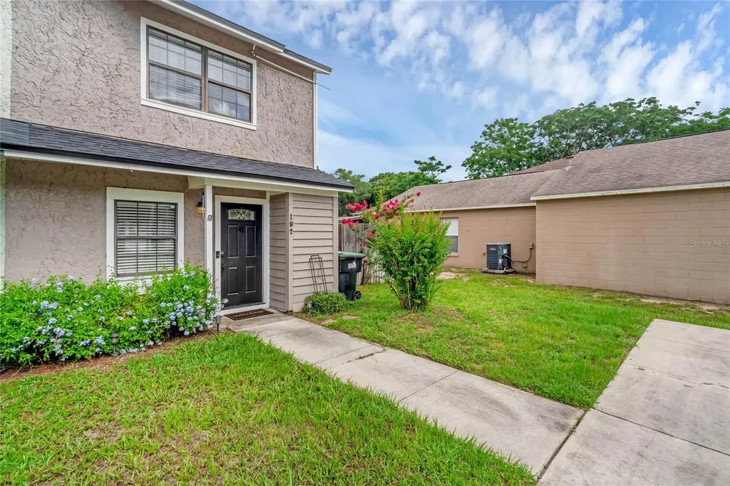 182 Dovetail Court Apopka FL 32703