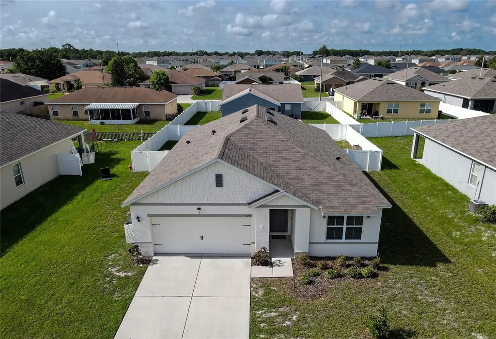 927 Summer Glen Drive Winter Haven FL 33880