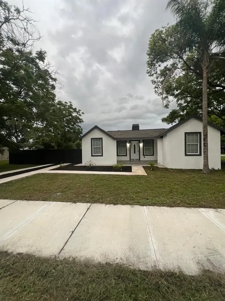 5238 16th Street Zephyrhills FL 33542