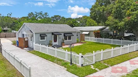 858 41st Avenue N St Petersburg FL 33703