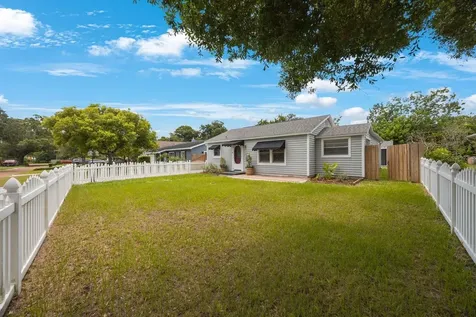 858 41st Avenue N St Petersburg FL 33703