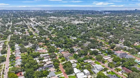 858 41st Avenue N St Petersburg FL 33703
