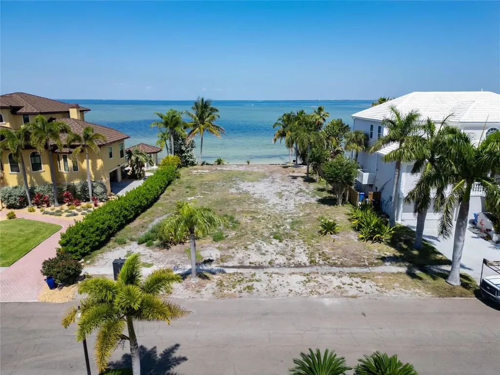 1013 Symphony Isles Boulevard Apollo Beach FL 33572