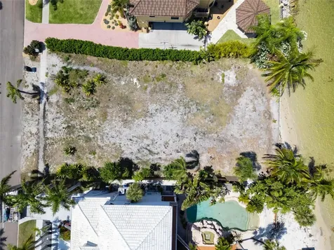 1013 Symphony Isles Boulevard Apollo Beach FL 33572