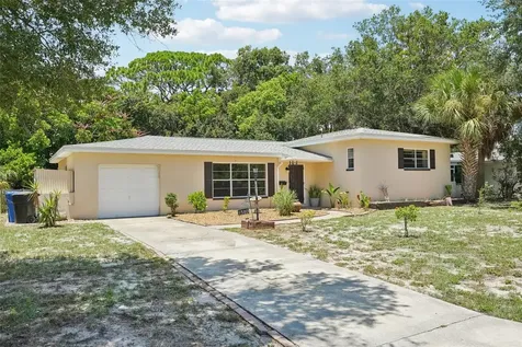1580 Robinson Drive N St Petersburg FL 33710