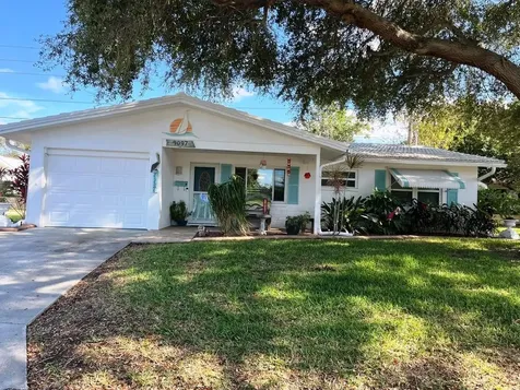 9097 140th Way Seminole FL 33776