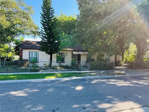 4263 13th Avenue S St Petersburg FL 33711