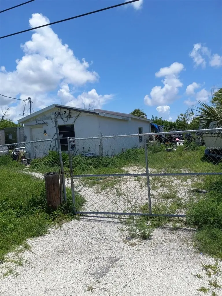 6310 Sailors Way Port Charlotte FL 33981